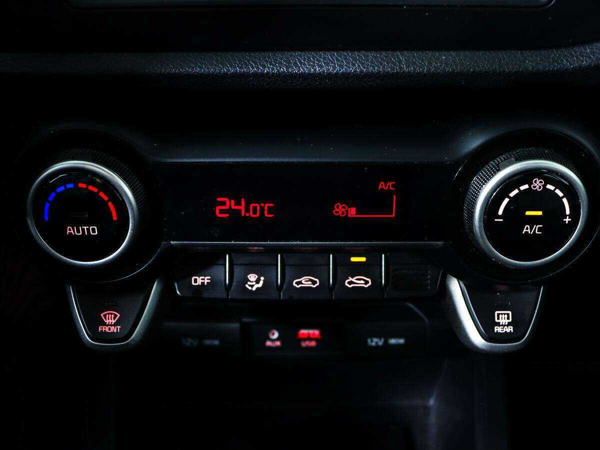 Купить Kia Rio X-Line, 2018, 38 198 км, фото №20