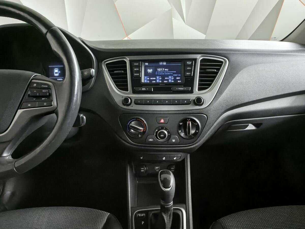 Купить Hyundai Solaris, 2019, 50 853 км, фото №9