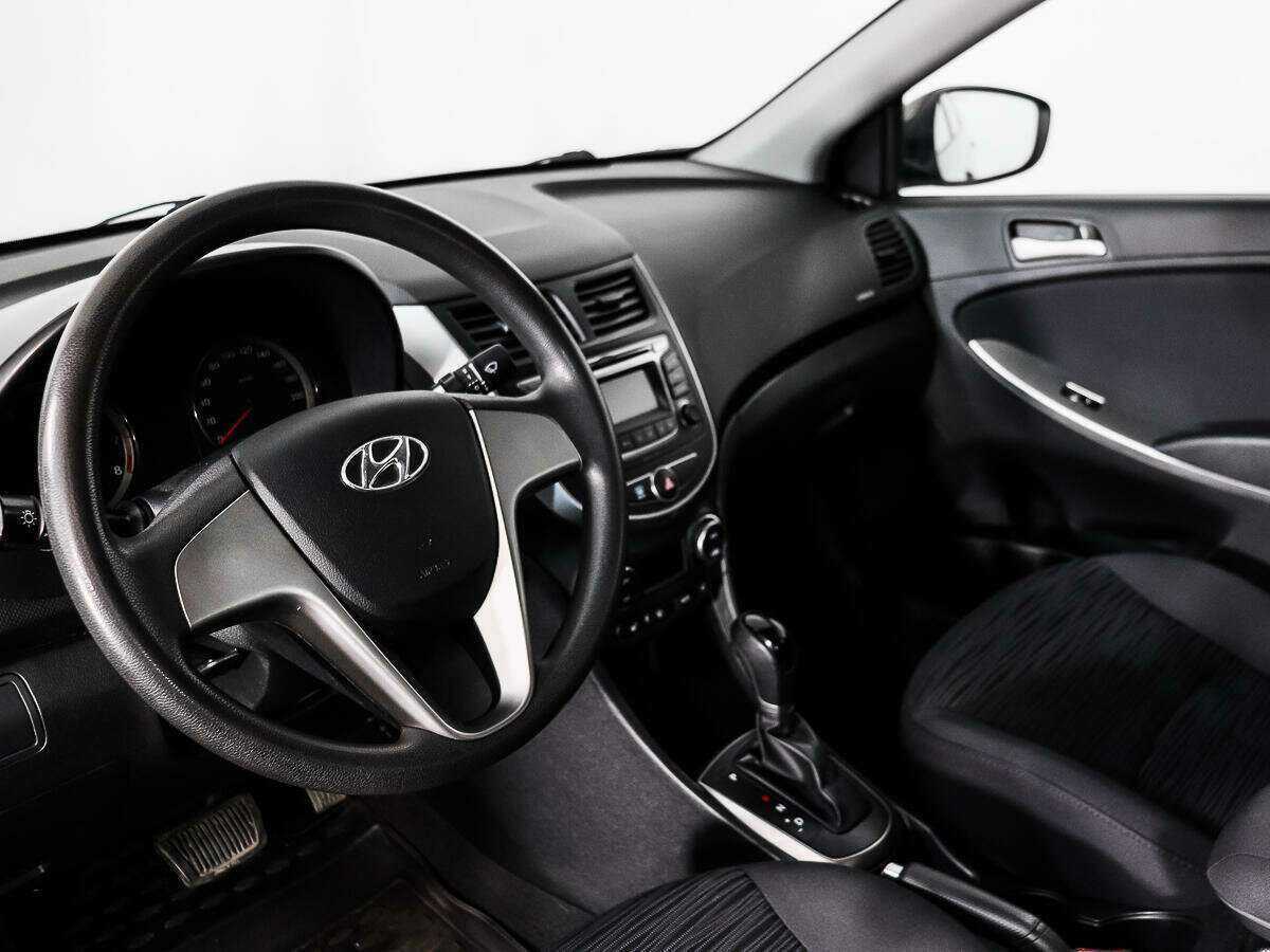 Купить Hyundai Solaris, 2016, 77 286 км, фото №9