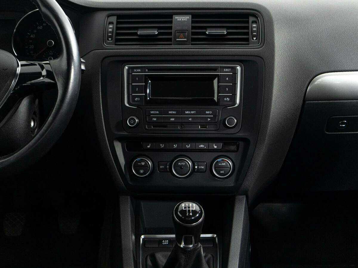 Купить Volkswagen Jetta, 2015, 65 320 км, фото №14