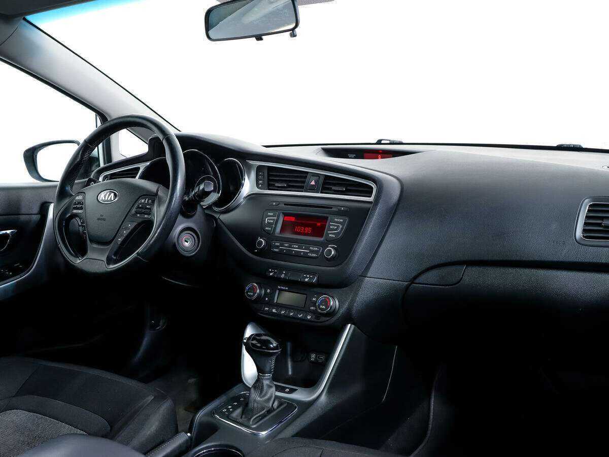 Купить Kia Ceed, 2017, 106 923 км, фото №9