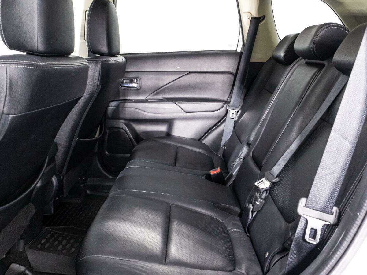 Купить Mitsubishi Outlander, 2017, 190 759 км, фото №10