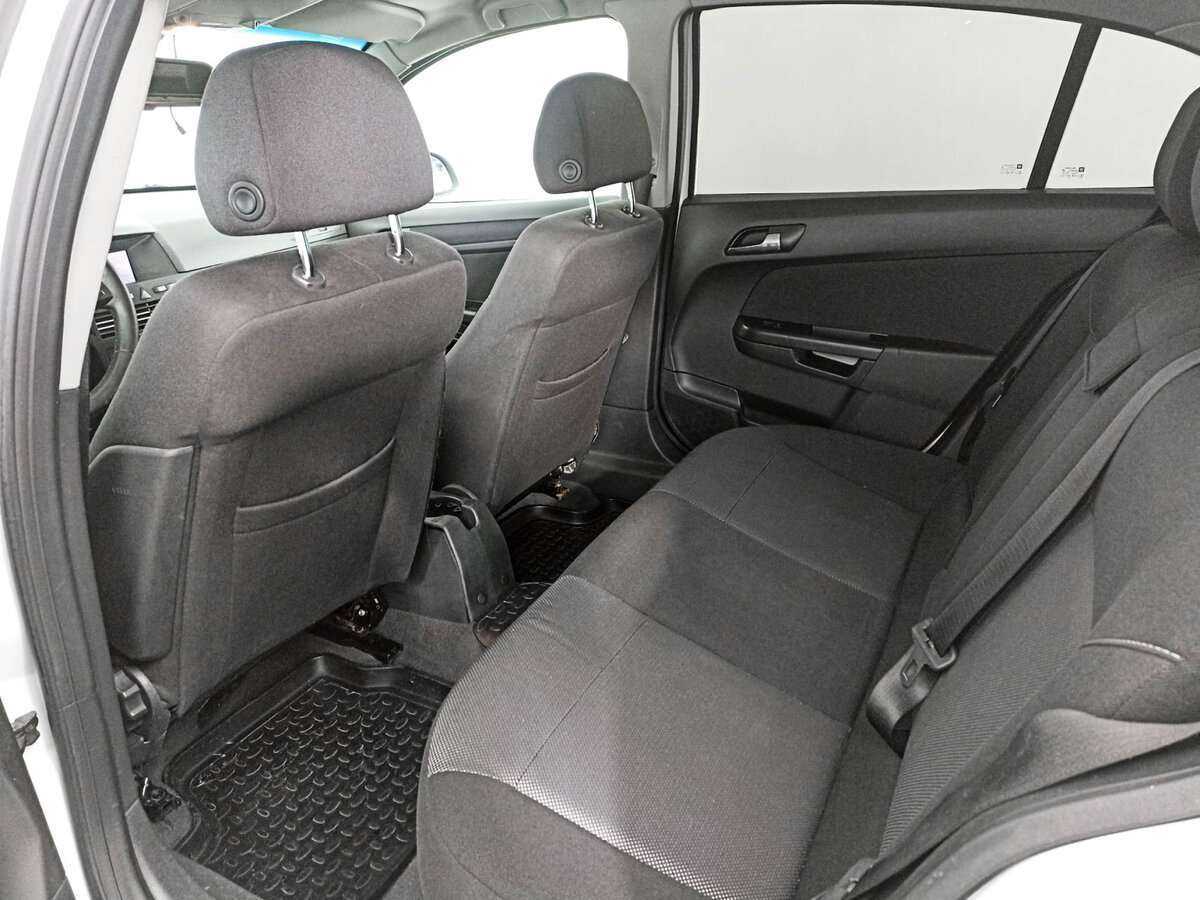 Купить Opel Astra, 2013, 218 764 км, фото №10