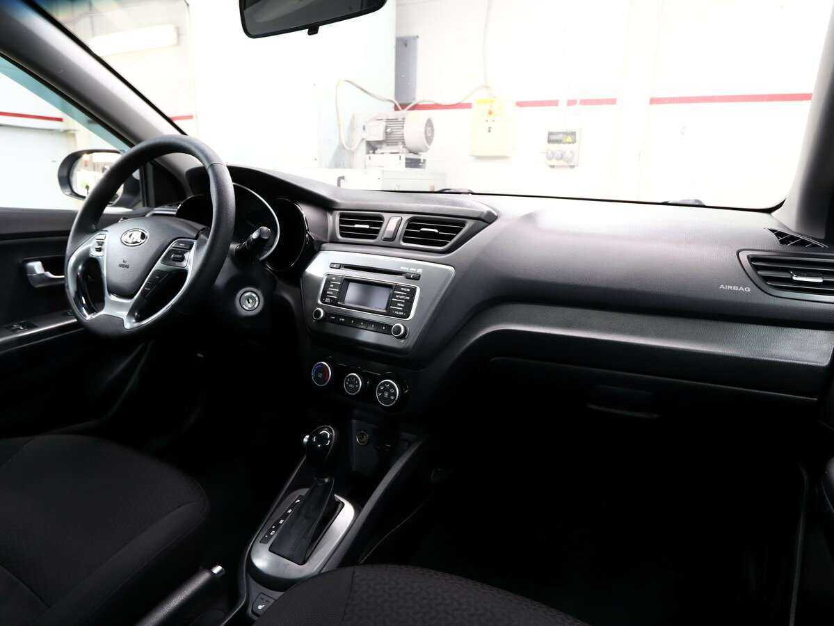 Купить Kia Rio, 2016, 220 000 км, фото №9