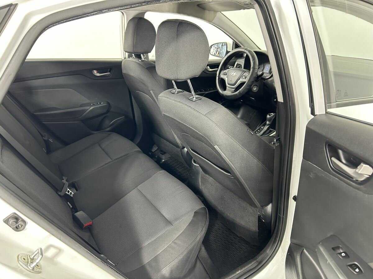 Купить Hyundai Solaris, 2017, 255 365 км, фото №16