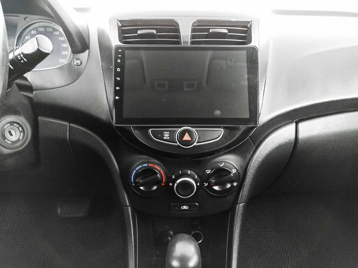 Купить Hyundai Solaris, 2013, 150 554 км, фото №15