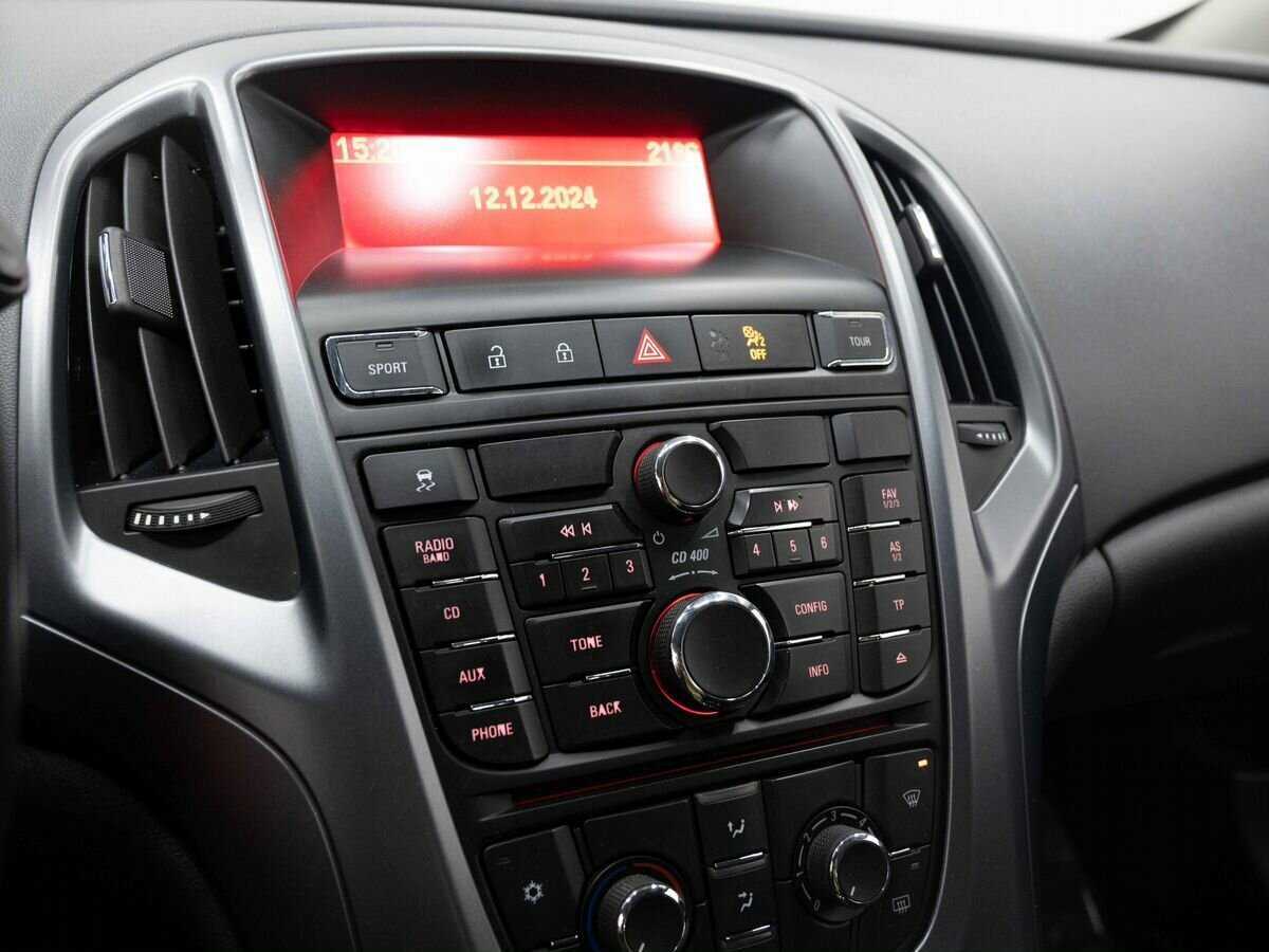 Купить Opel Astra GTC, 2012, 320 317 км, фото №18