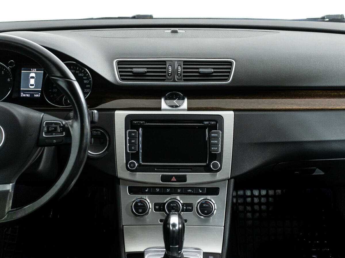 Купить Volkswagen Passat, 2012, 258 780 км, фото №14