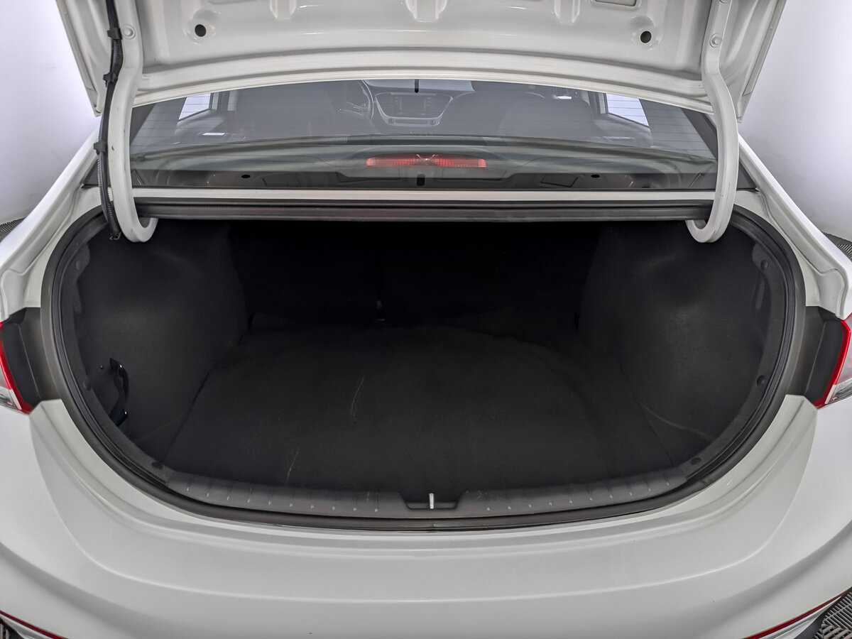 Купить Hyundai Solaris, 2018, 128 050 км, фото №9