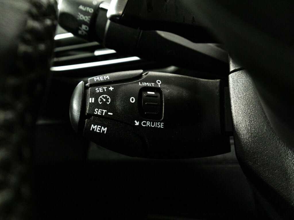 Купить Peugeot 3008, 2017, 187 023 км, фото №18