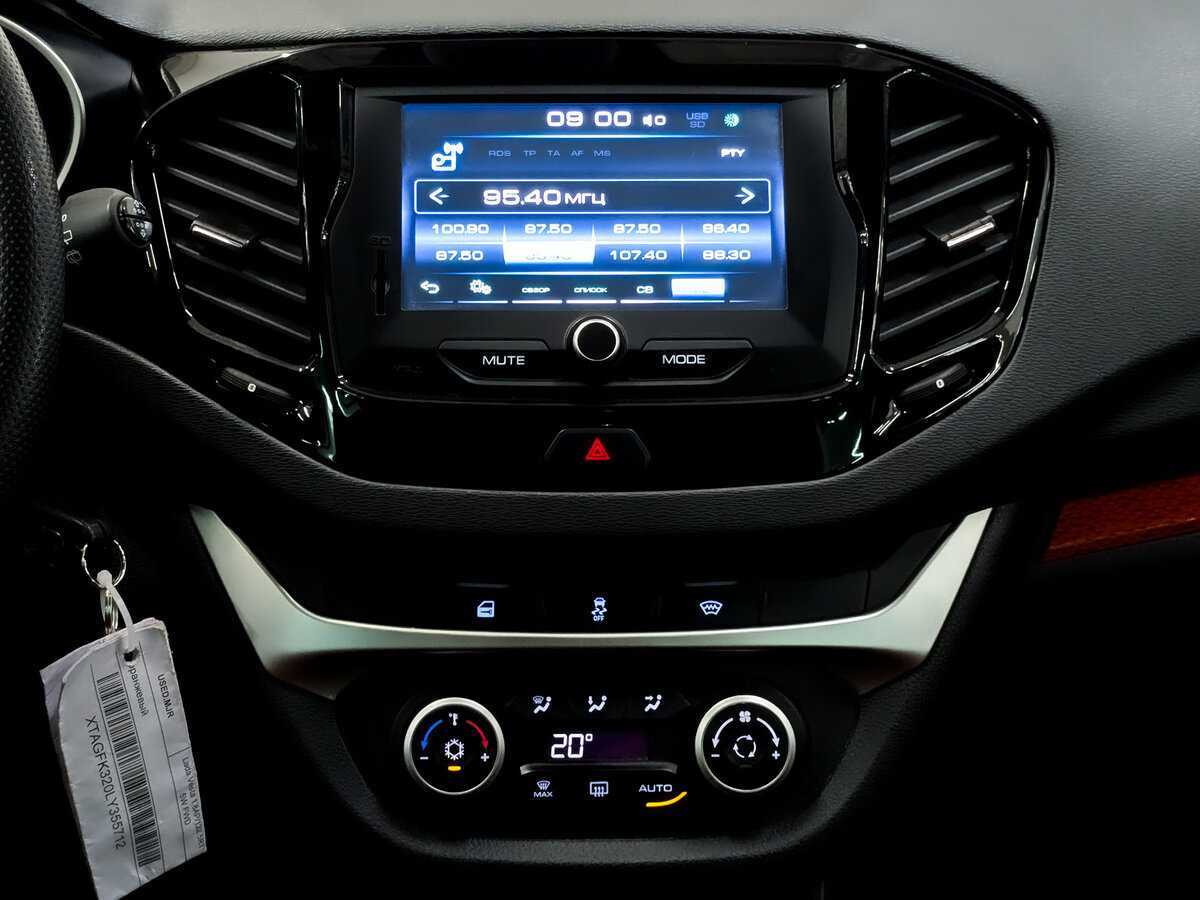 Купить Lada (ВАЗ) Vesta SW Cross, 2019, 99 311 км, фото №15