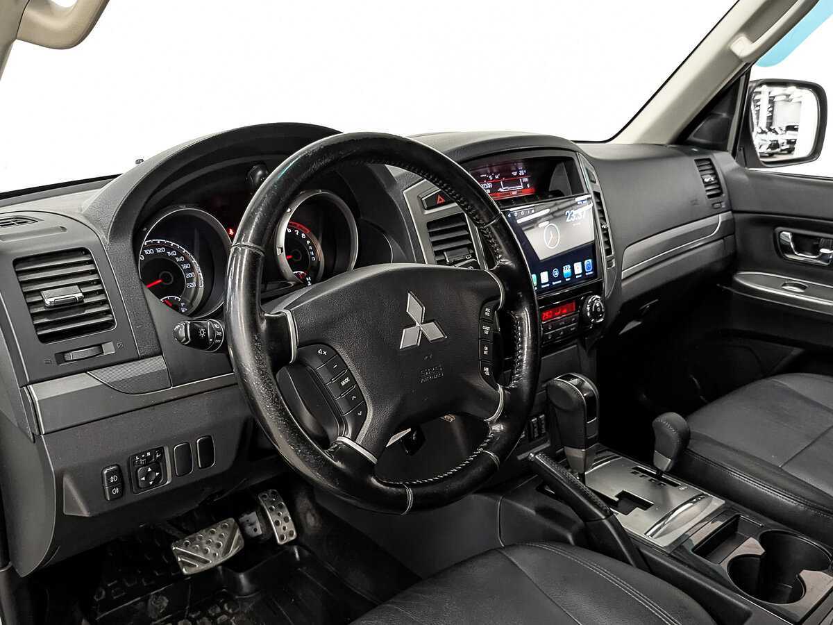 Купить Mitsubishi Pajero, 2015, 235 560 км, фото №15
