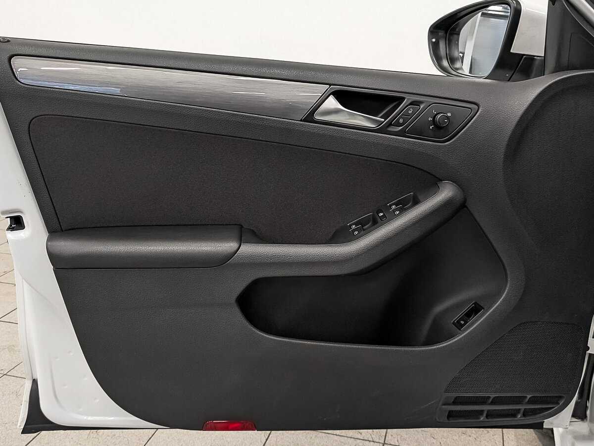 Купить Volkswagen Jetta, 2016, 51 400 км, фото №19