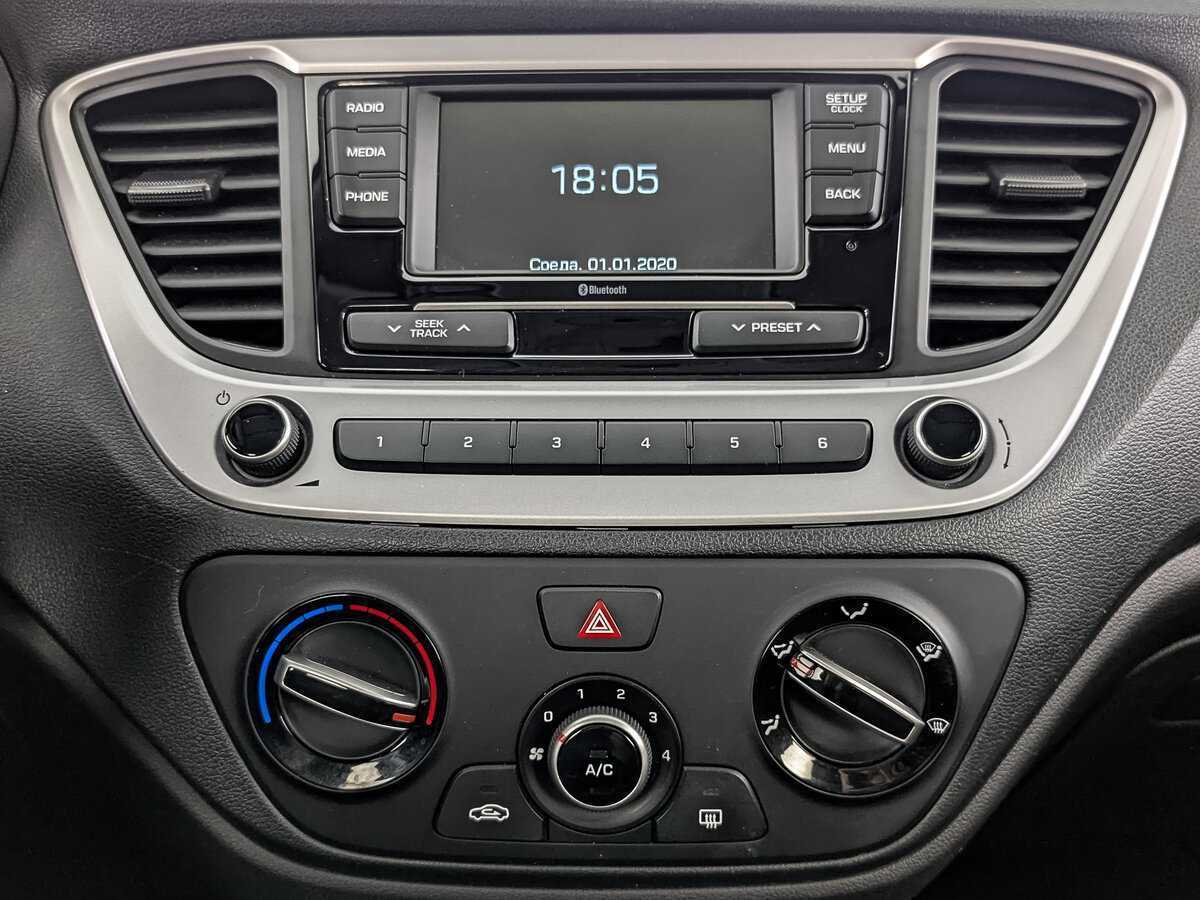 Купить Hyundai Solaris, 2017, 147 719 км, фото №15