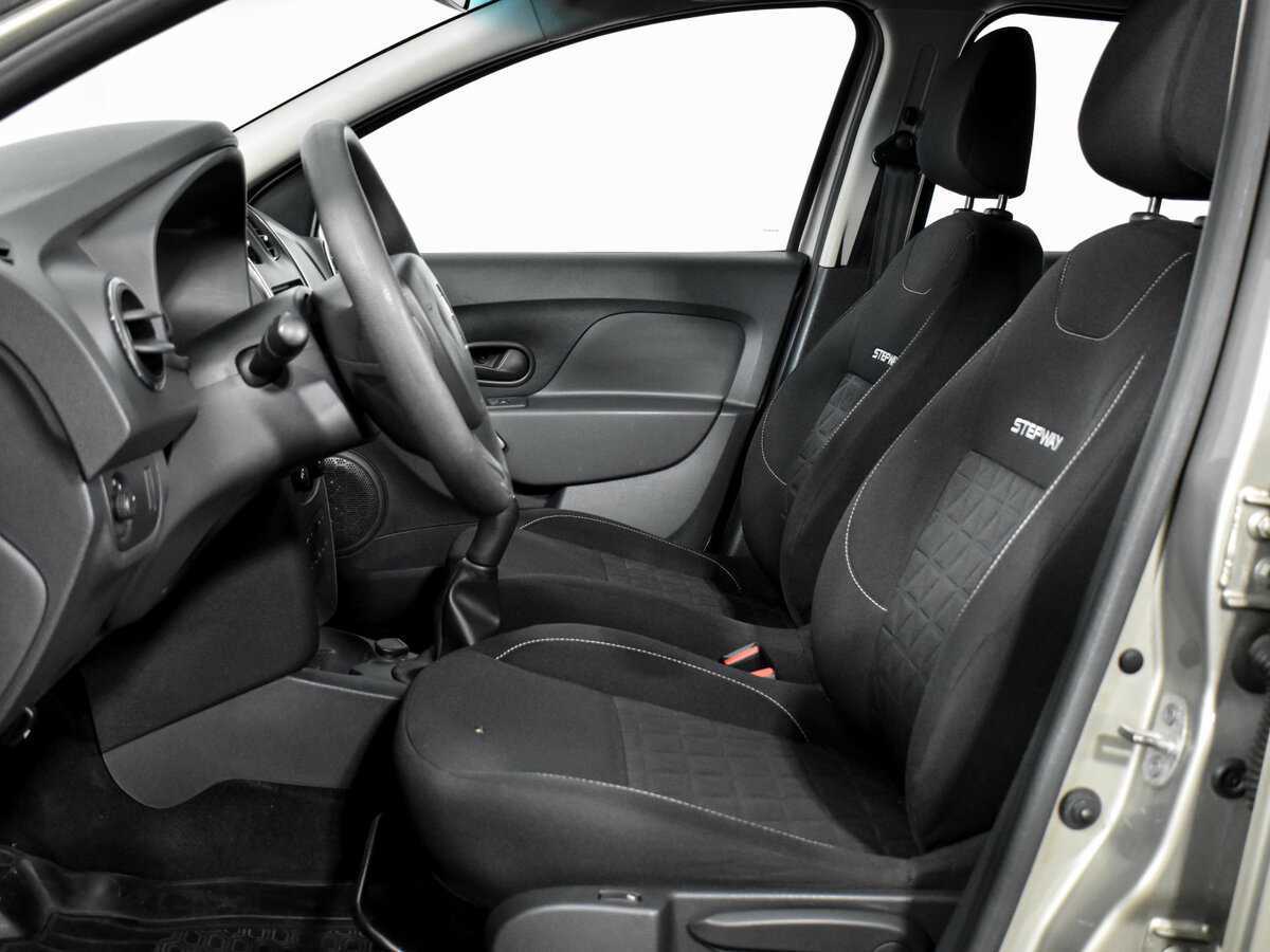 Купить Renault Sandero Stepway, 2017, 48 489 км, фото №11