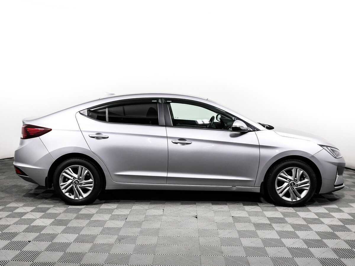 Купить Hyundai Elantra, 2020, 250 786 км, фото №4