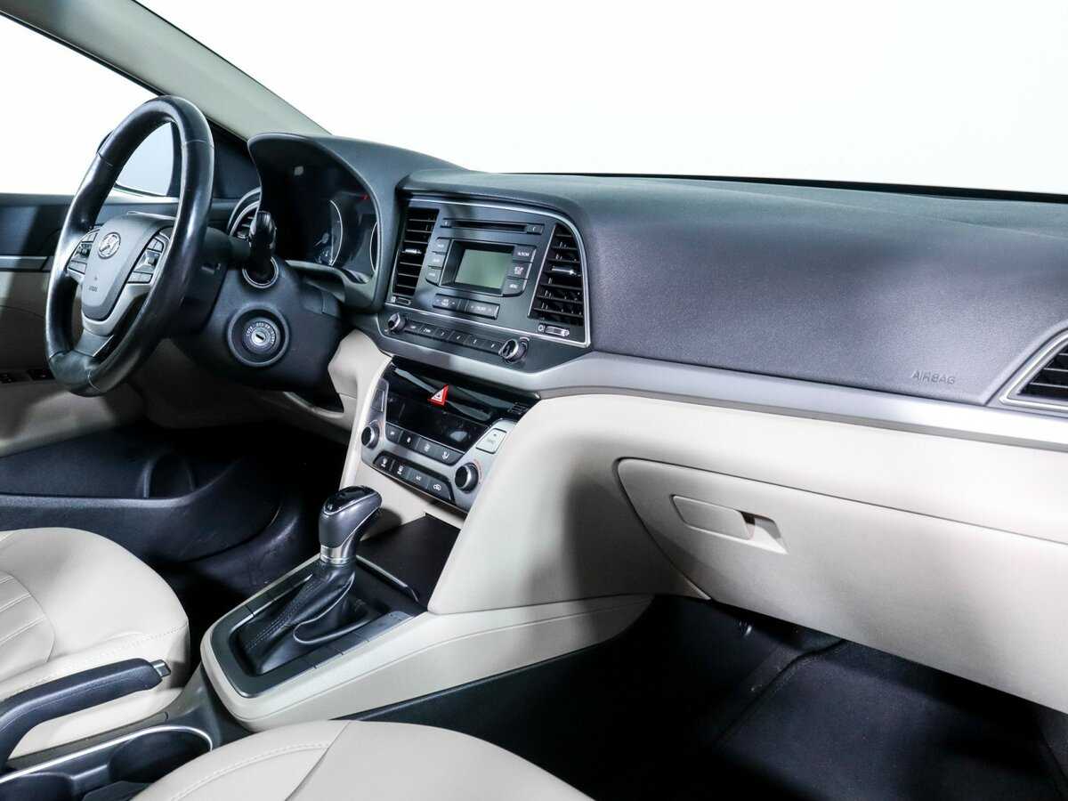 Купить Hyundai Elantra, 2018, 100 660 км, фото №6