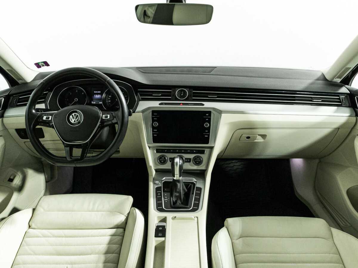 Купить Volkswagen Passat, 2018, 93 196 км, фото №13