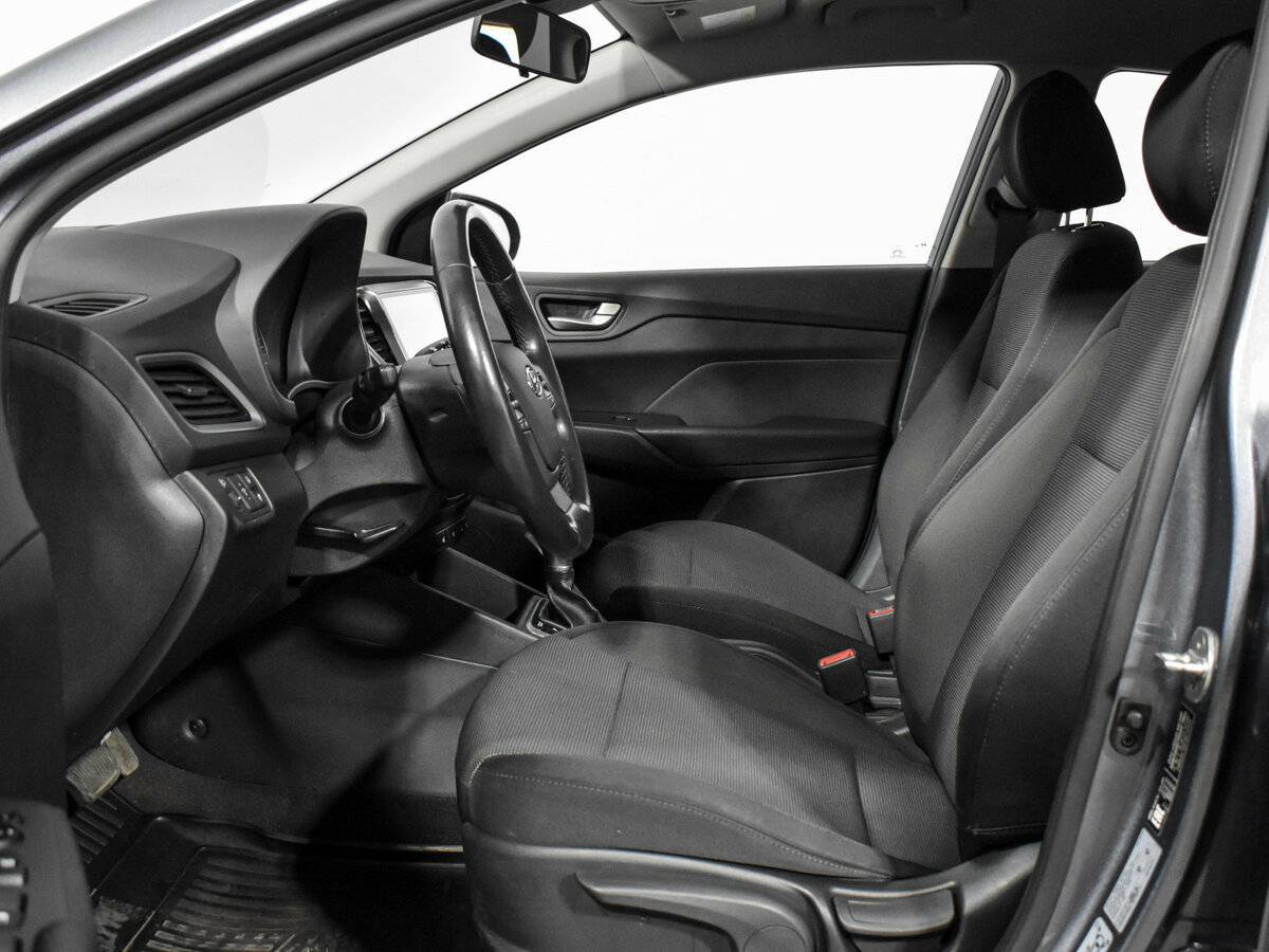 Купить Hyundai Solaris, 2017, 148 326 км, фото №10