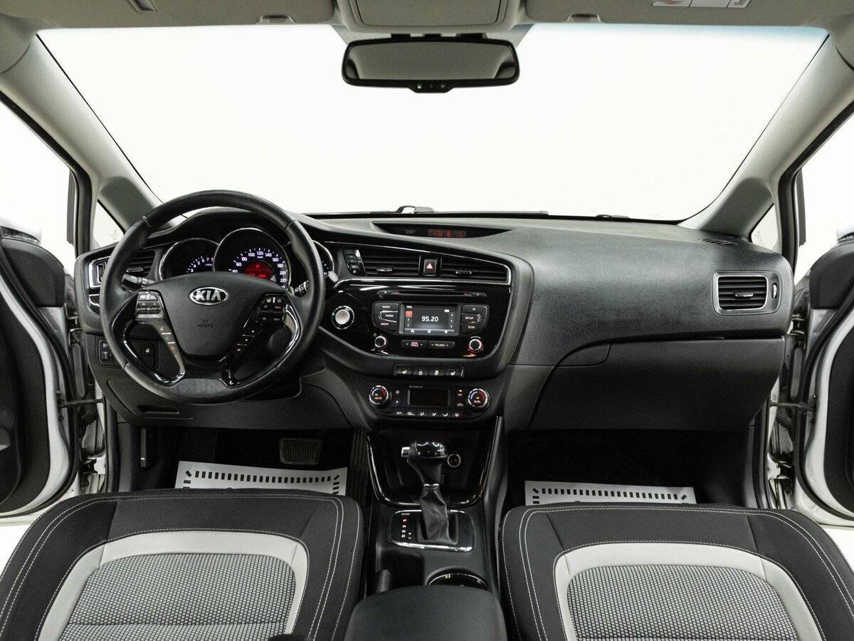 Купить Kia Ceed, 2016, 163 000 км, фото №9