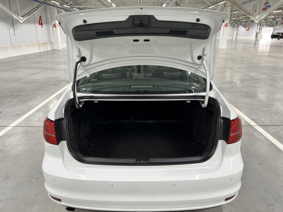 Купить Volkswagen Jetta VI Рестайлинг, 2016, 134 907 км, фото №10